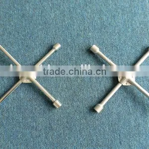 Cross Wrench With Center thumbnail-3