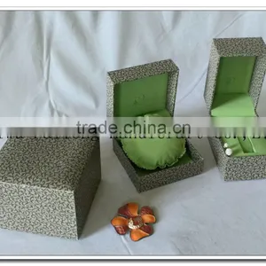Luxury Gift Watch Box With Hot Sale Popular Plastic Jewelry Box thumbnail-2