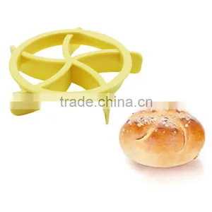 Bread Rolls Cookie Mold Fan Shaped Pastry Cutter Plastic Kitchen Dough Cookie Press Pastry Cake Biscuit Stamp Mould Baking Tool thumbnail-1