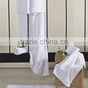 Customized Hotel Supplies White Jacquard Cotton Bath Towels Manufacture thumbnail-3