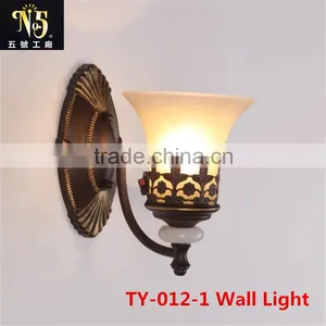 2016 Hot Sale New Design Iron Light With Flower Lampshade Led Light for Dining Room for Home thumbnail-1