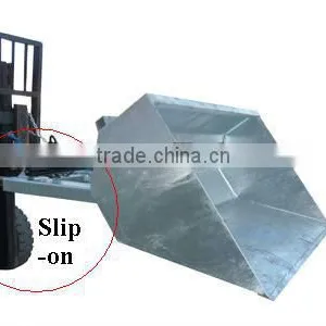 Garbge Bucket in Forklift thumbnail-3