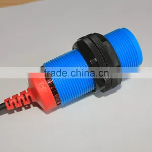 FKC3020 Series M30 Capacitive Proximity Sensor, With Red Tube Protected From Damage, 3-wire, NPN/PNP, Max 20mm Sensing Range. thumbnail-5