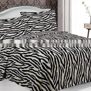Animal Design Coral and Flannel Blanket thumbnail-3