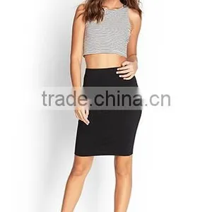 Classic Commuter Cotton Bust in Pencil Skirt thumbnail-2