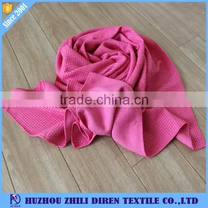 Eco-friendly Non-slip Microfiber Yoga Towel With Silicone Dot thumbnail-1