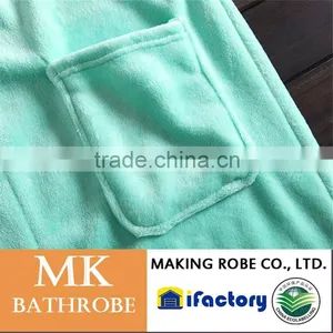 Sherpa Fleece 100% Polyester Bathrobe thumbnail-4