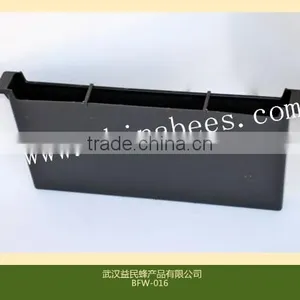 Beekeeping Equipment Plastic Frame Bee Feeder thumbnail-1