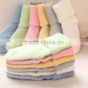 Zm33770a Bulk Wholesale Kids Thicken Socks Cute Boy Colorful Baby Short Socks thumbnail-1