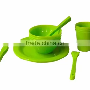 24 Piece Travel Picnic Set thumbnail-1