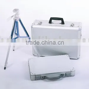 Aluminium Tripod and Bags thumbnail-1