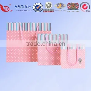 Design Luxury Paper Gift Bag for Shopping thumbnail-1