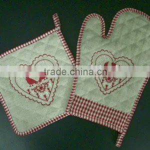 Kitchen Gloves and Kettle Placemat thumbnail-1