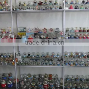 Polyresin Souvenir Snow Globe Cheap Snow Globe thumbnail-5