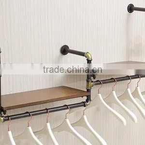 Metal Wall Rack thumbnail-2