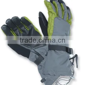 Ski Gloves thumbnail-1