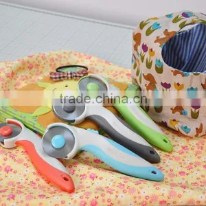 45mm Soft Grip Rotary Scrapbooking Cutter Diy Tools thumbnail-5