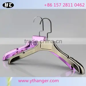 Wholesale Electronic Plated Hanger With Antislip Notch for Clothes thumbnail-1