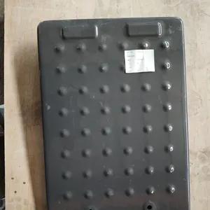 High Quality XCMG Spare Part Left Water Tank Cap Part No.252904973 thumbnail-4