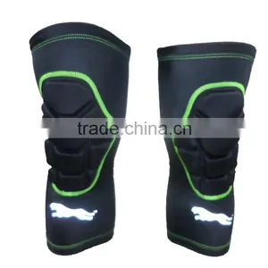High Performance Padded Knee Protectors for Volleyball Baseball and Football thumbnail-1