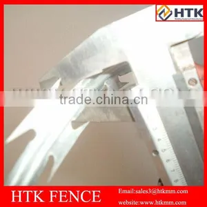 High Quality Galvanized Razor Barbed Wire/Concertina Razor Wire thumbnail-3