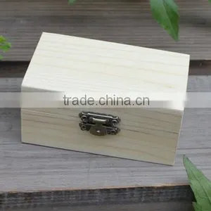 Pine Wood Essential Oil Csae thumbnail-1