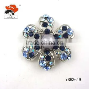 Fabulous Rhinestone Pearl Cheap Flower Brooch for Wedding Decorations thumbnail-1