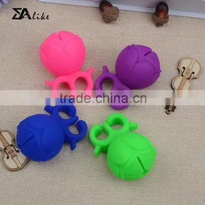 Custom Acrylic Rubber Silicone Wearable Nail Polish Bottle Holder thumbnail-4