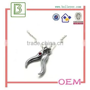Chic Alloy Flower Pendant Necklace For Women thumbnail-3