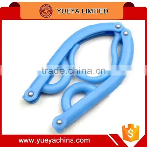 Creative Traveling Folding Clothes Hangers thumbnail-4
