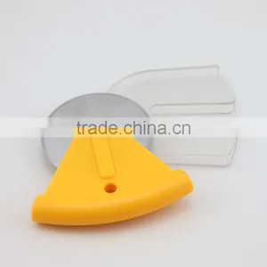 Colorful Stainless Steel Pizza Wheel Cutter With Cover thumbnail-6