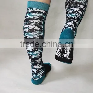 Custom Wholesale Knee High Football Soccer Socks thumbnail-4