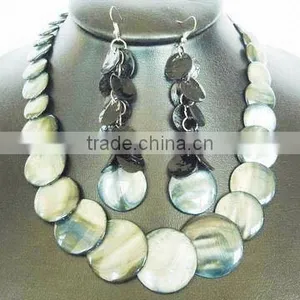 Seashell Necklaces thumbnail-1