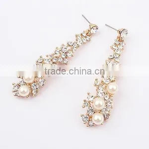 New Fashion Imitation Pearl Rhinestone Lady Sut Earring thumbnail-1