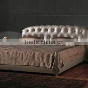 Grey Bed in Boat Sharp Escrow thumbnail-1
