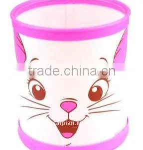 Plastic Trash Can thumbnail-1