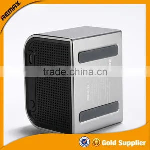 REMAX M8 Mini Wireless Bluetooth Speaker thumbnail-1