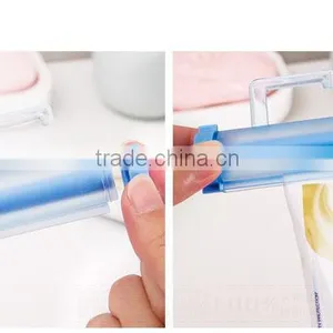 Ceative Manual Control Rolling Plastic Toothpaste Tube Squeezer thumbnail-5