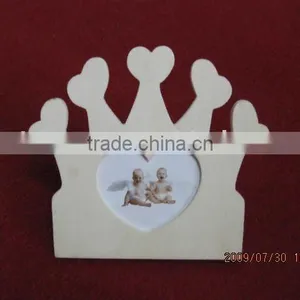 Wooden Heart-shaped Photo Frame thumbnail-1