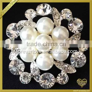 Wholesale Top Quality Fashion Imitation Pearl Rhinestone Brooches FB022 thumbnail-2