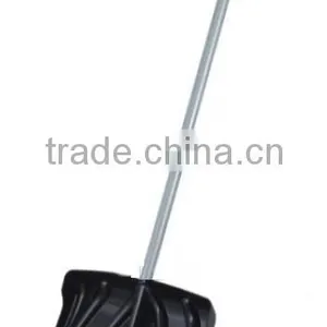 18" Plastic Snow Shovel With Steel Handle And D Grip thumbnail-1