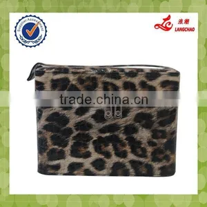Wholesale Classical Promotional Fashion Case Make Up PU Cosmetic Bag thumbnail-2