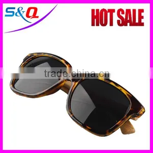 PC Wooden Temple Sunglasses Black Color Change Sunglasses thumbnail-3