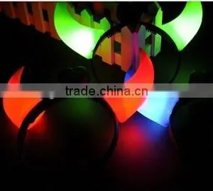 Factory Price LED Flashing Light Devil Horns Halloween Headband thumbnail-4