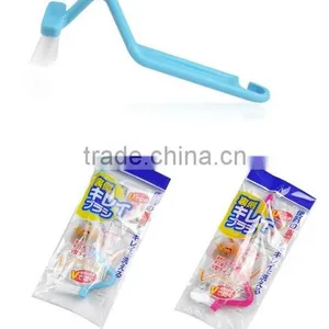 C107 Curved Handle Toilet Cleaning Brush thumbnail-5