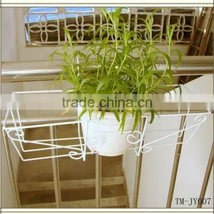 Metal Wire Flower Basket thumbnail-1