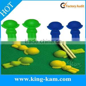 Silicone Chopstick Rest in Kid Shape thumbnail-1