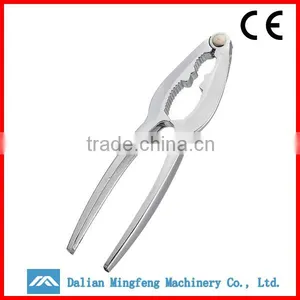 China Wholesale Silver Color Aluminum Nut Cracker thumbnail-1