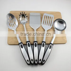 Kitchen Tools and Uses With Plastic Handle thumbnail-1