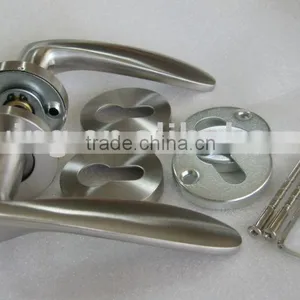Door Handle thumbnail-1